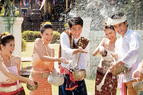 Tết Songkran Thái Lan không chỉ té nước