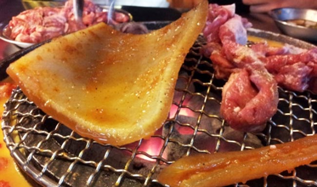 Da heo nướng, món nhậu cực “bén” tại Hàn Quốc 
