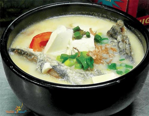 14 món bạn phải ăn khi đến Phượng Hoàng Cổ Trấn!