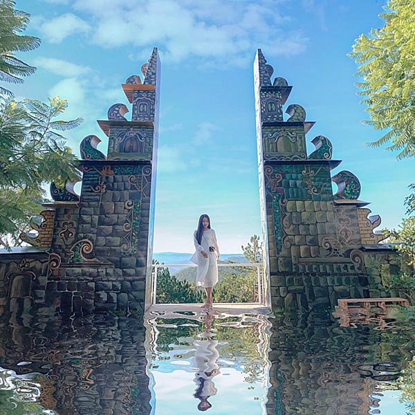 Đà Lạt gây sốt với cổng trời và tổ chim ở BALI