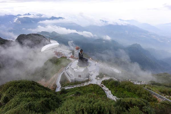 Du lịch Fansipan tránh nóng mùa hè