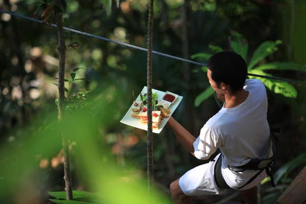 Resort Thái Lan nơi bạn được phục vụ bữa ăn lơ lửng giữa rừng