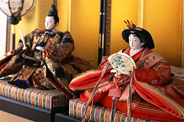 Những món quà lưu niệm nhất định phải mua khi đến Nhật Bản