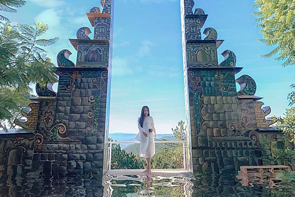 Đà Lạt gây sốt với cổng trời và tổ chim ở BALI