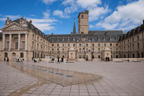 Tour Du Lịch Châu Âu 9 Ngày: Pháp – Bỉ – Hà Lan – Luxembourg – Thụy Sĩ – Đức | Vietnam Airlines Bay